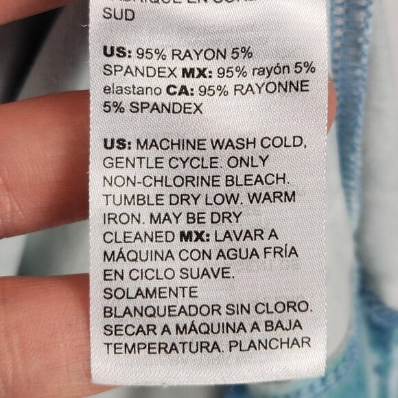 Chicos Shirt Womens XL Blue 3 Abstract Watercolor Long Sleeve Scoop Neck Top - Picture 7 of 9